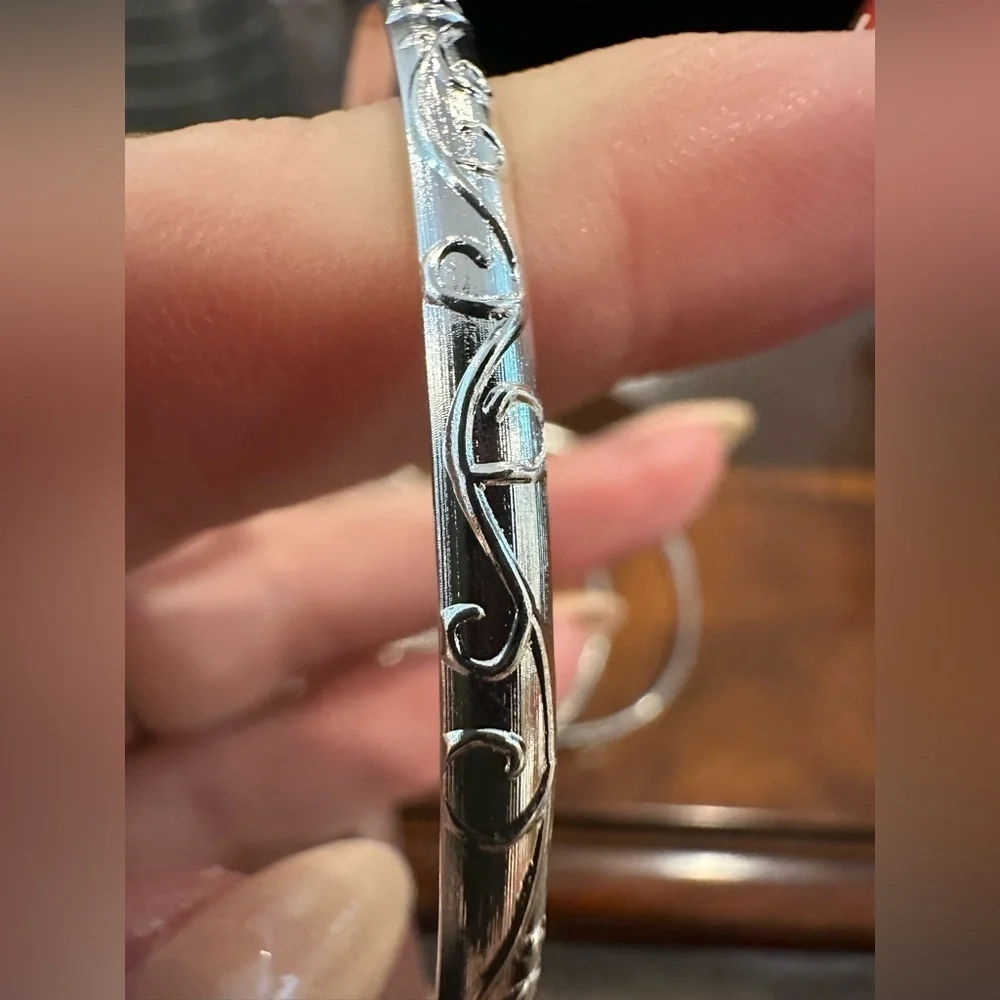 Set/5 Silver Tone Bangle Bracelets Intricate Swirl Design Fits up to Size 8 NEW